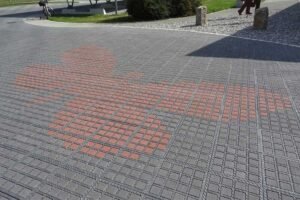 Parkovacie miesto pri obchode s nábytkom