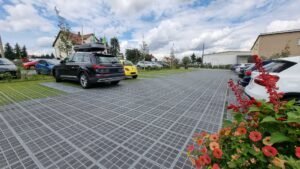 Zelené parkovisko a predajné plochy